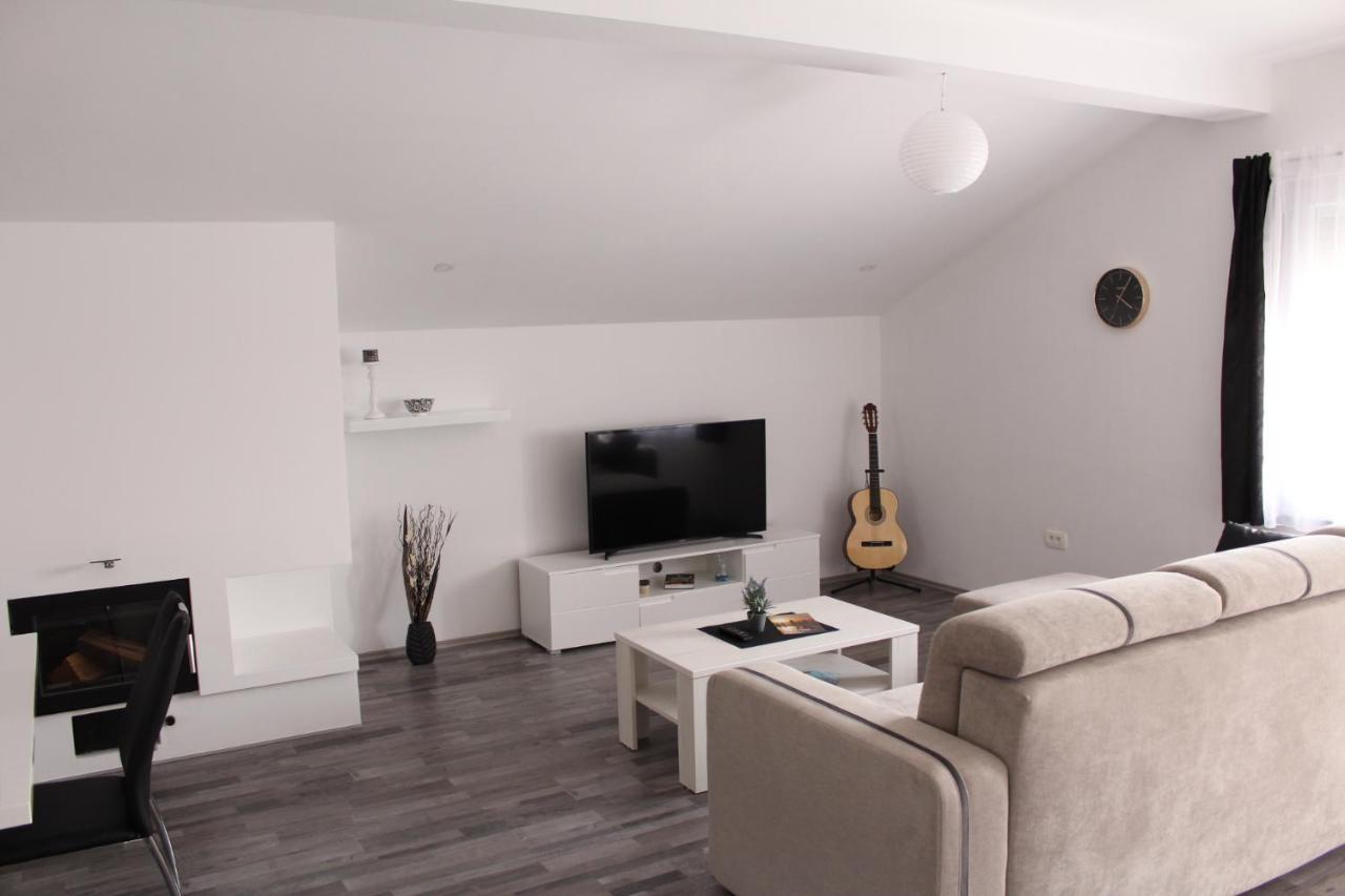 זאדאר Top Floor Apartment מראה חיצוני תמונה